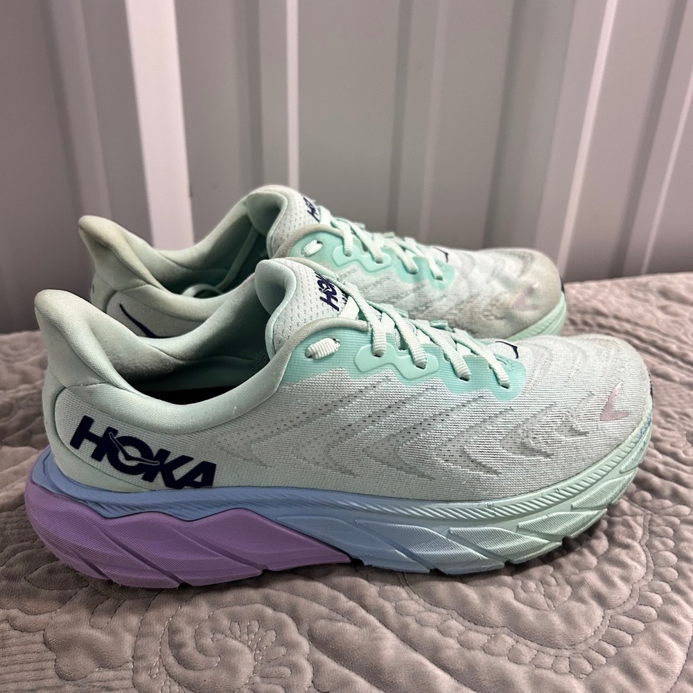 Hoka Arahi 6 Womens Stability Running Shoes Mint Green Lavender Blue Sneakers